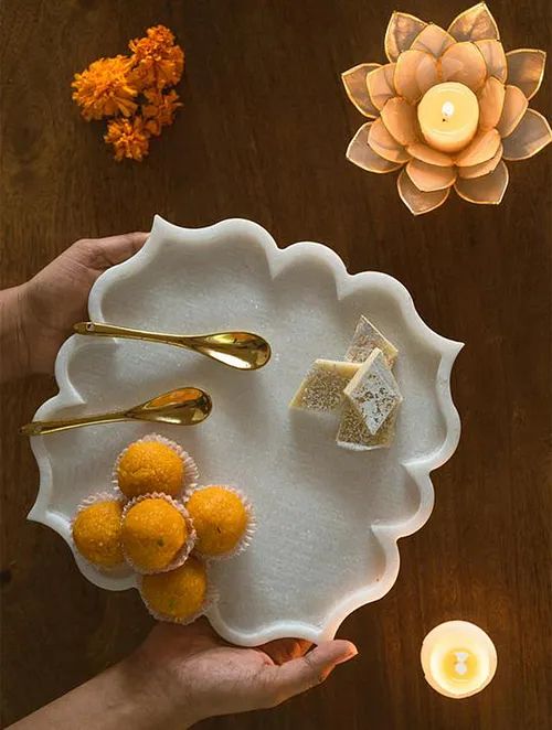 White Marble Adorn Tray